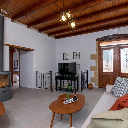 Alia Stone Villa-Ideal For Families-Heated Pool Nohia 外观 照片
